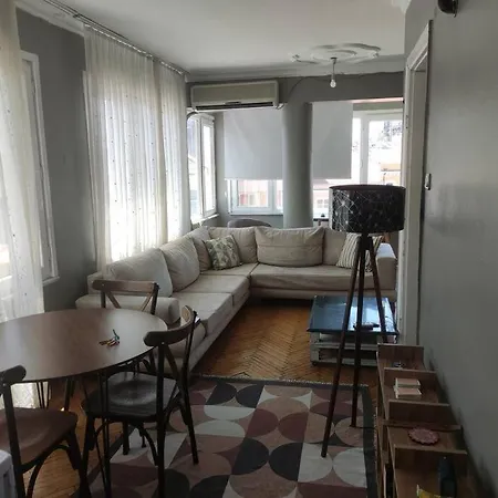 Apartament Our Flat Is Located In Besiktas Square. Stambuł